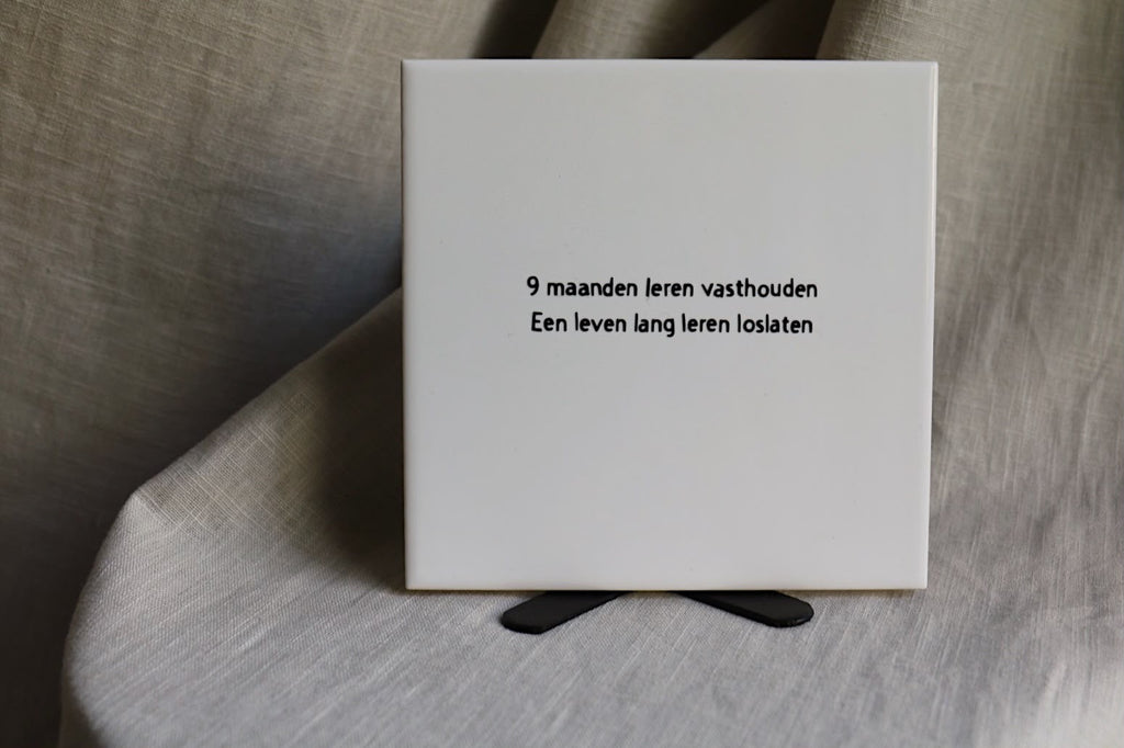 Tegel ‘Moederschap’
